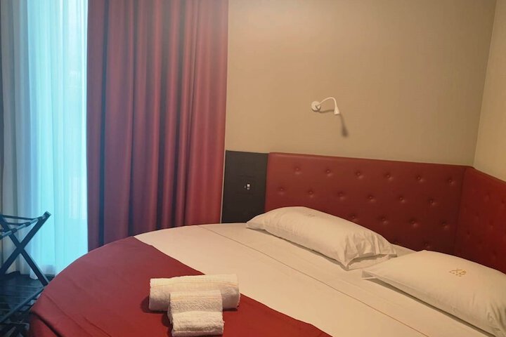 Room 11 of 44