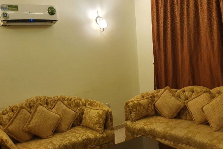 Room 30 of 47