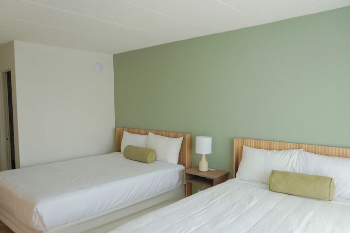 Room 6 of 30