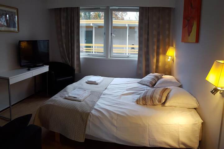 Room 11 of 34