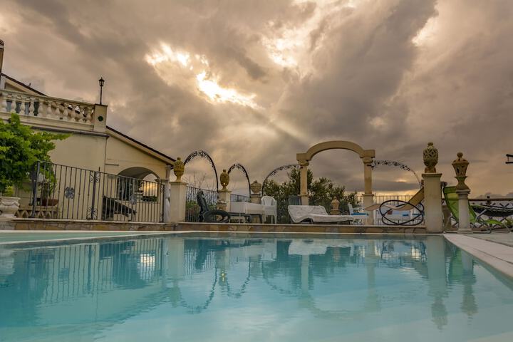 Pool 20 of 59