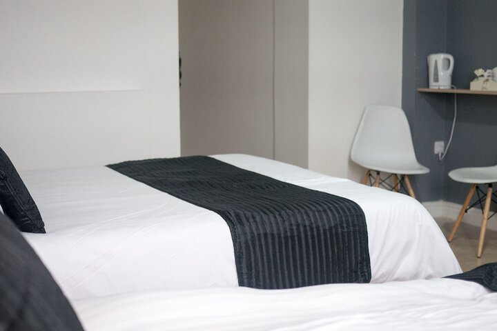 Room 13 of 26