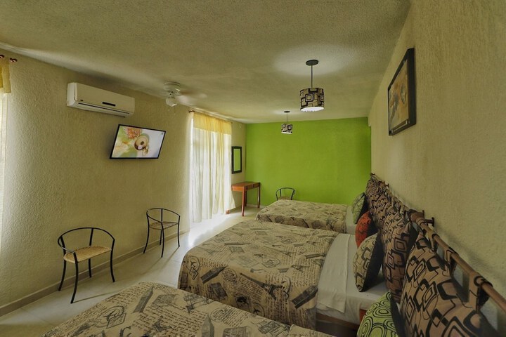 Room 8 of 17