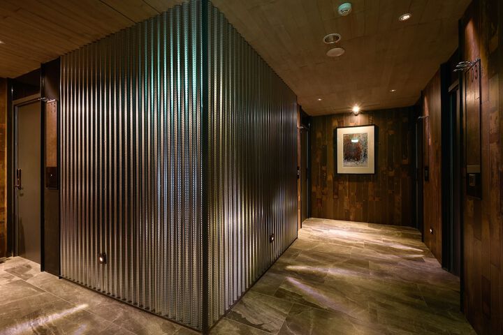 Ballroom/Hall 102 of 133