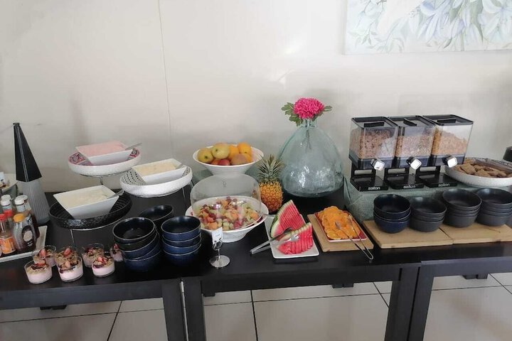 Breakfast/Coffee Service 77 of 103