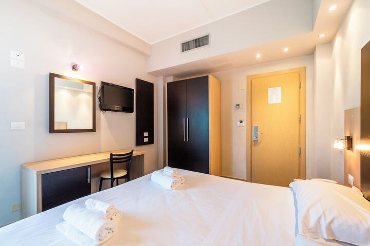 Room 7 of 55