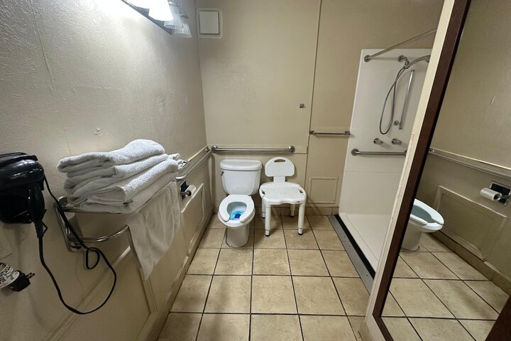Room 41 of 86
