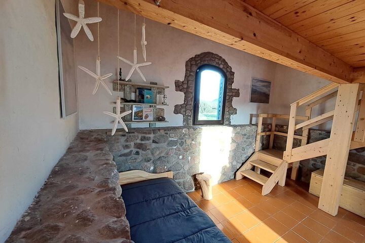 Room 9 of 28
