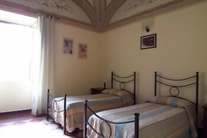 Room 22 of 51