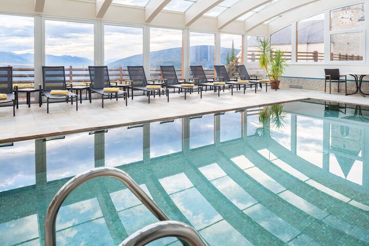 Pool 17 of 38