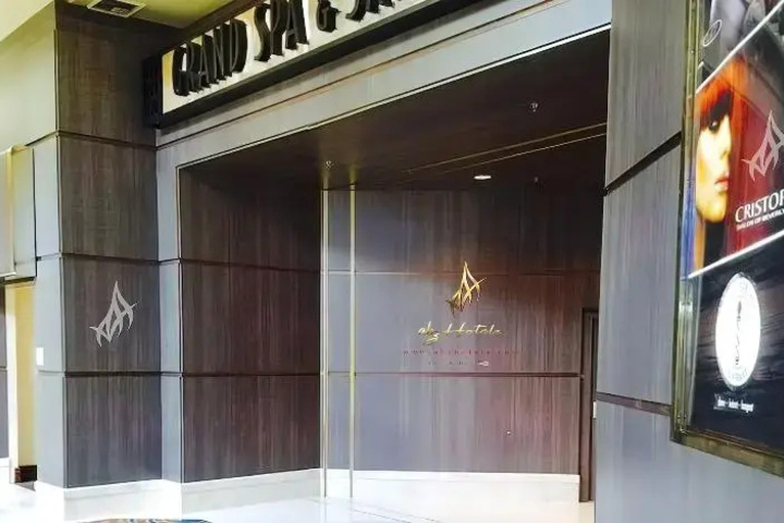 Exterior of The Signature at MGM Grand by Suiteness
