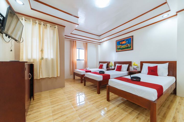 Room 35 of 48