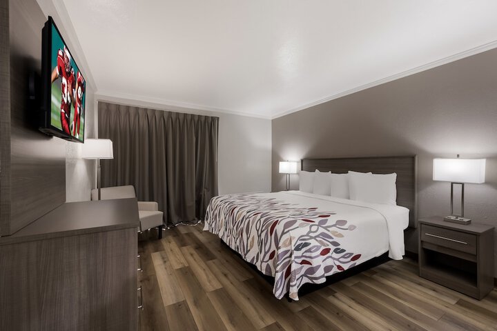 Room 19 of 34