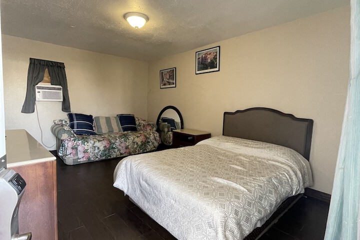 Deluxe Single Room (2 of 2)