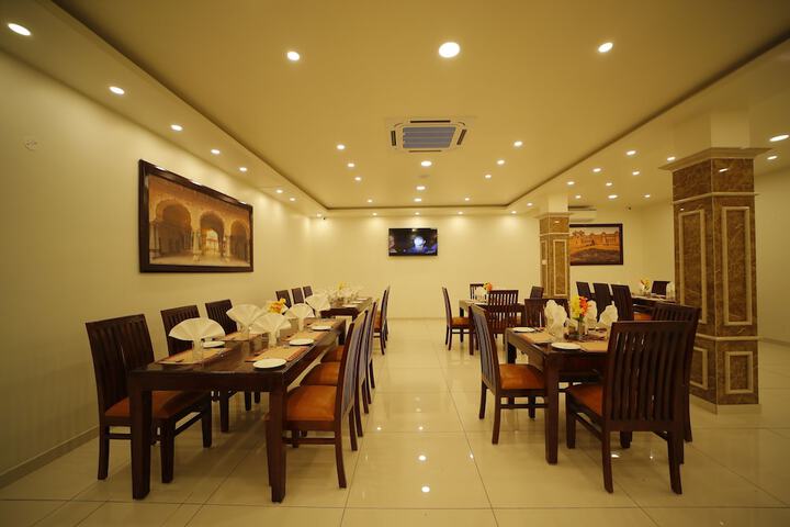 Dining 43 of 61