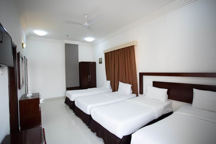 Room 17 of 29