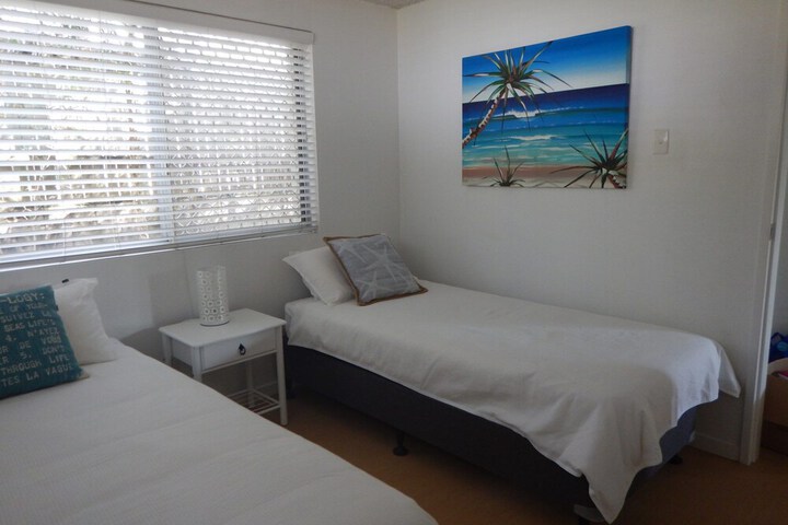 Room 2 of 11