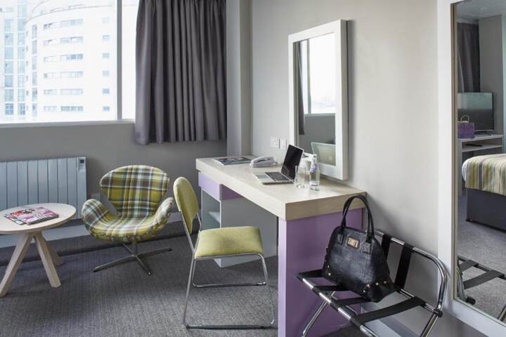 Room 35 of 68