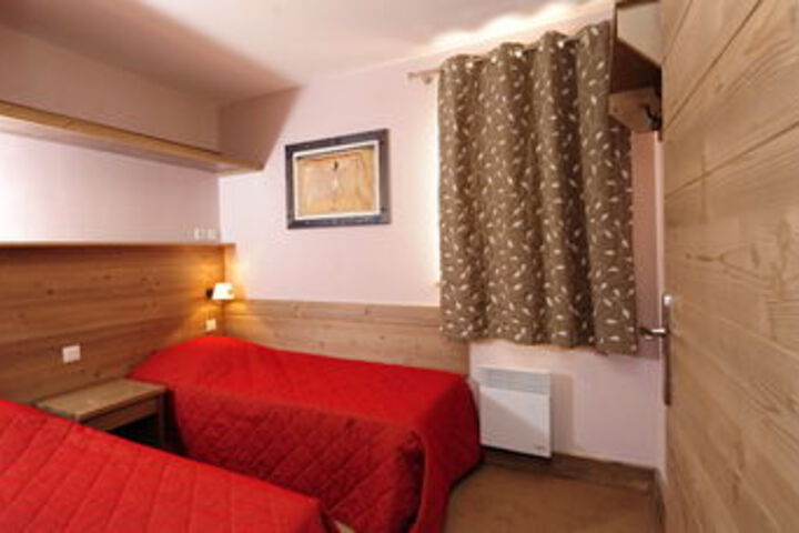 Room 10 of 22
