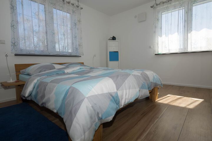 Room 5 of 40
