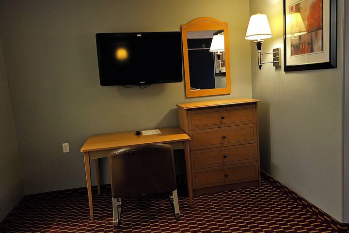 Room 23 of 49