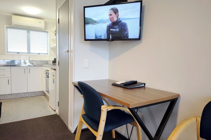 Room 8 of 36