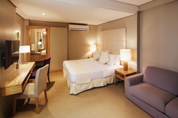 Room 12 of 46