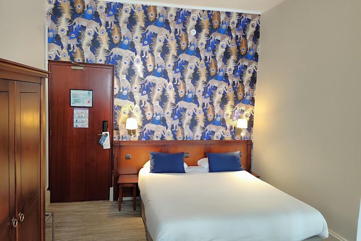 Room 54 of 103
