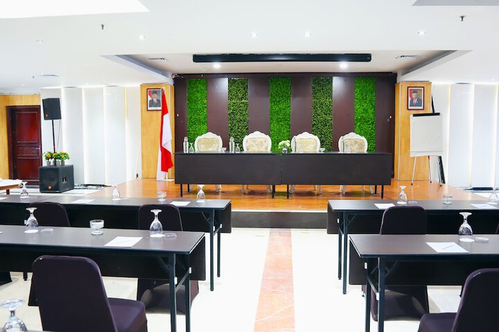 Meeting 30 of 32