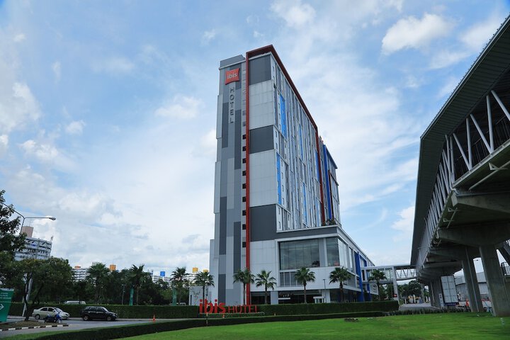 Hotel 52 of 65