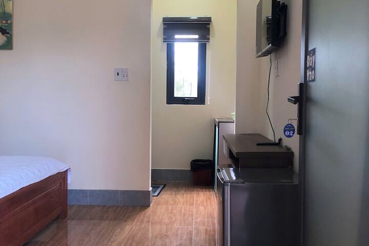 Room 4 of 16