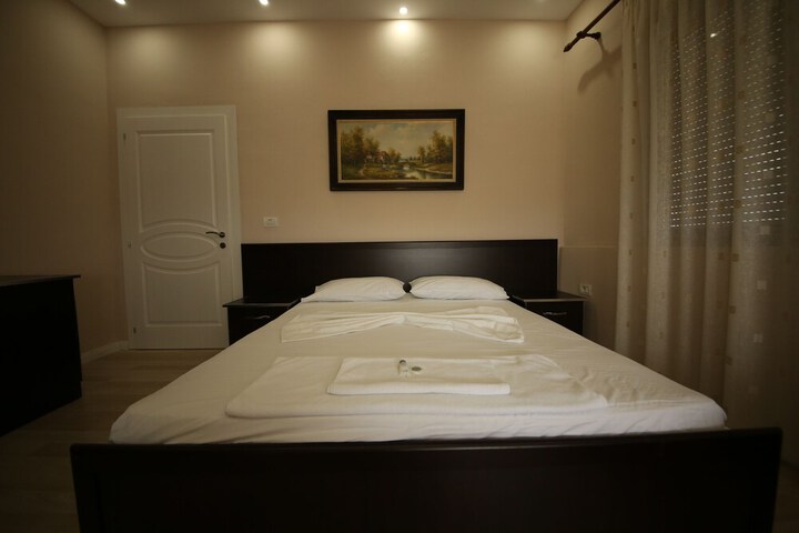 Room 13 of 45