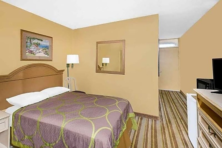 Super 8 Myrtle Beach / Ocean Front Area