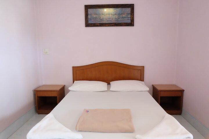 Room 6 of 55