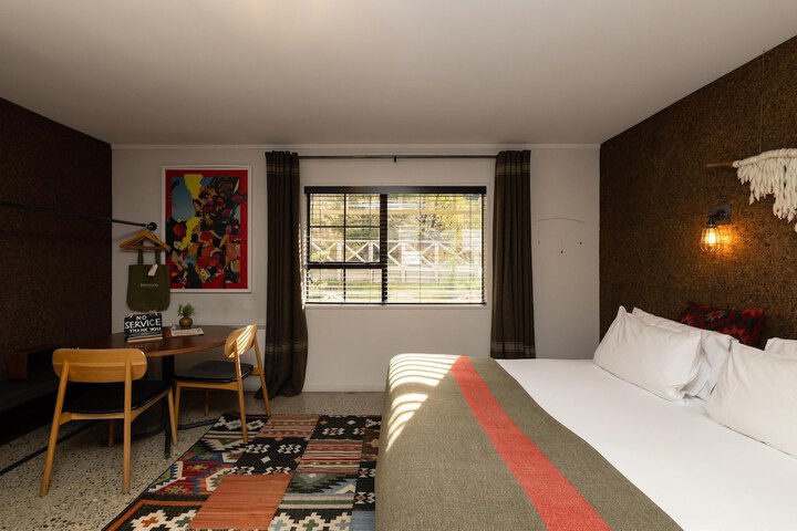 Room 11 of 64