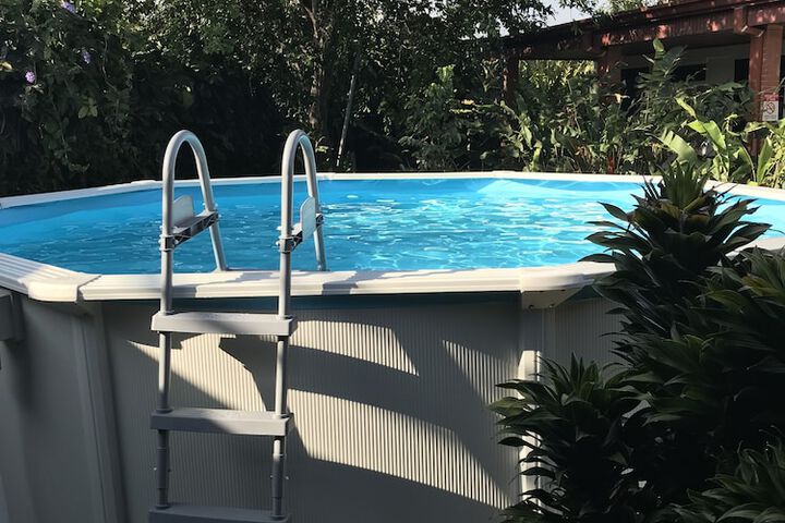 Pool 32 of 51