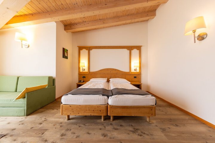 Room 6 of 30