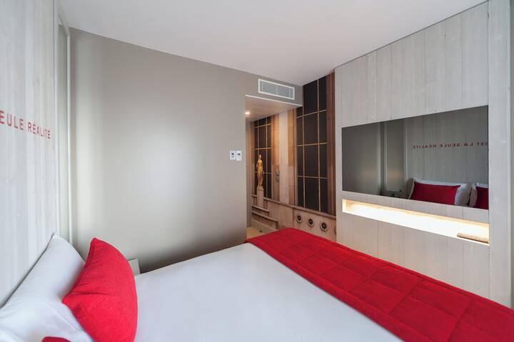 Room 19 of 39
