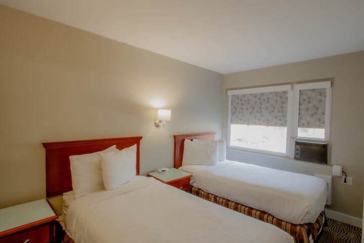 Room 12 of 37
