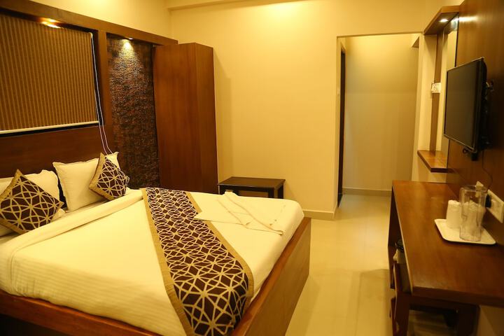 Room 12 of 52