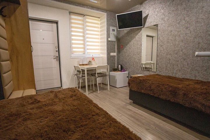 Room 2 of 61