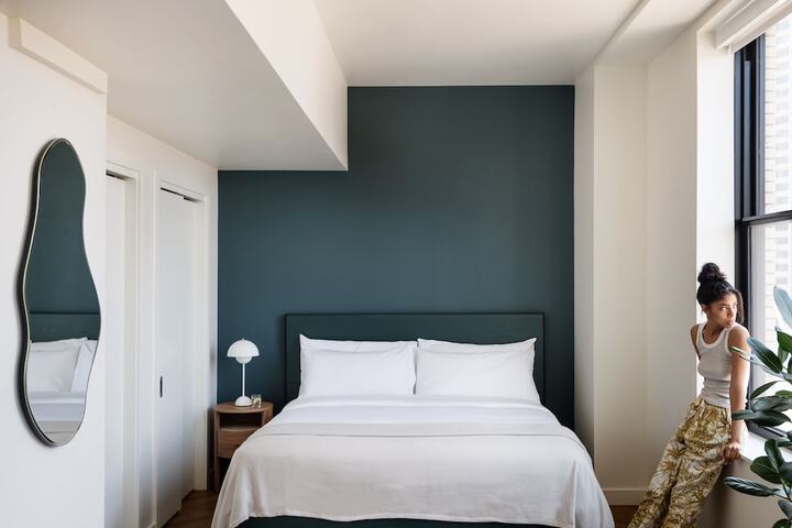 Room 3 of 65