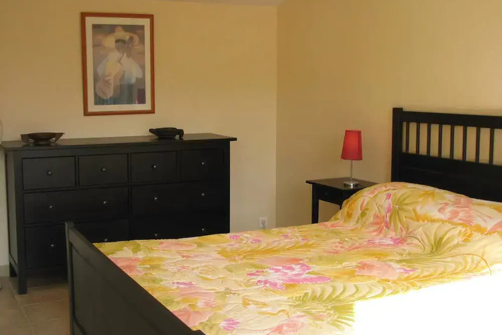 Room 4 of 24