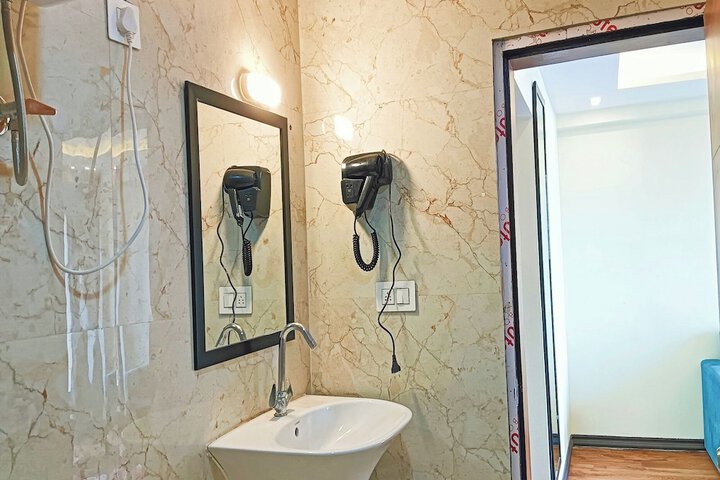 Room 12 of 14