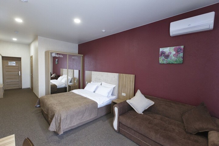 Room 7 of 78