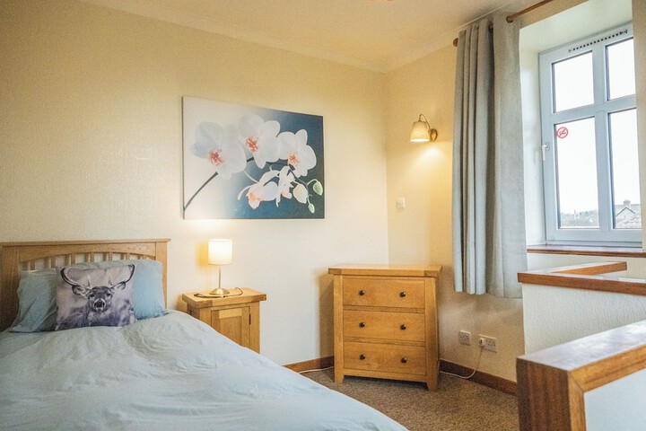 Room 6 of 45