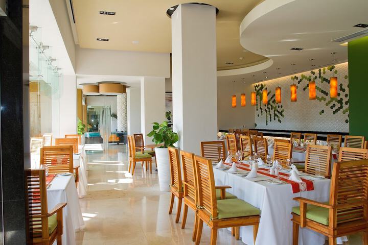 Dining 200 of 251