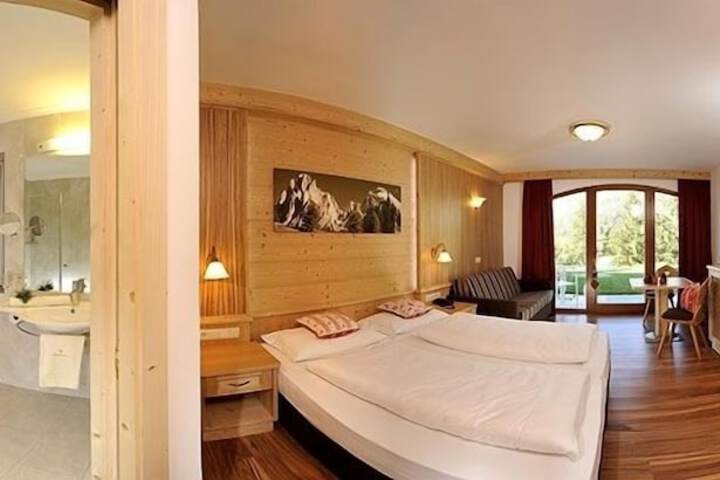 Room 2 of 58