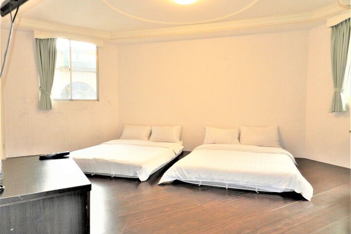 Room 69 of 232