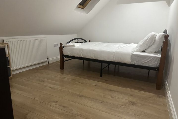 Room 10 of 19